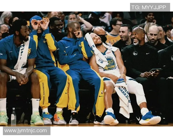 勇士与太阳在2019年1月1日的激烈对决回顾与精彩瞬间分析